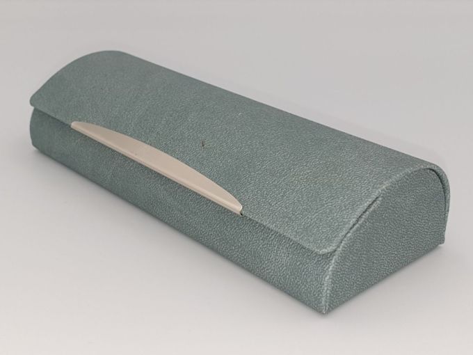 Футляр для окулярів